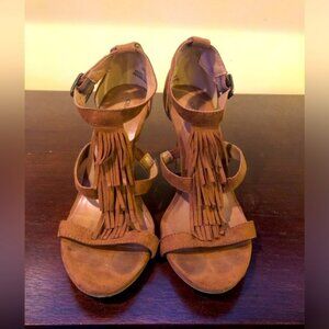 Christian Siriano Fuex Suede Tstrap heal w Fringe